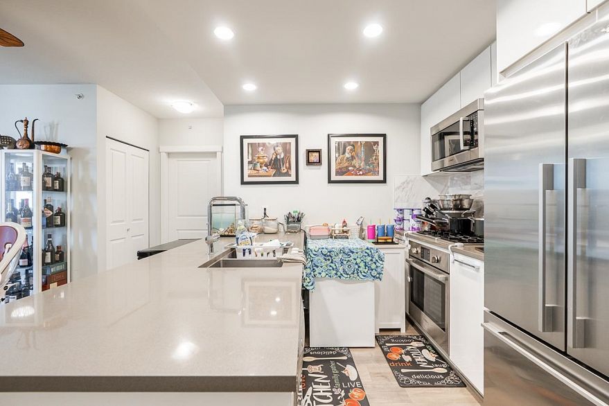 1006 3281 E Kent Avenue North