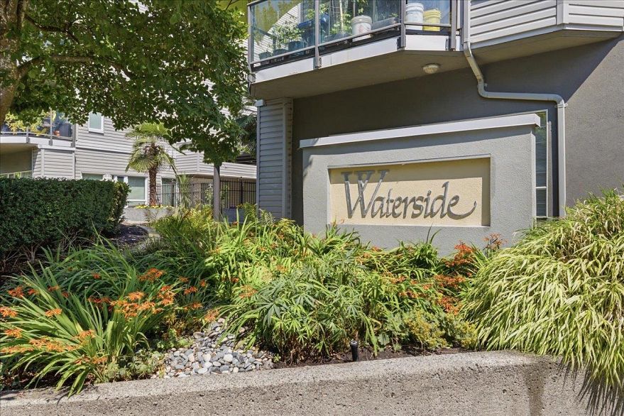 303 2250 SE Marine Drive