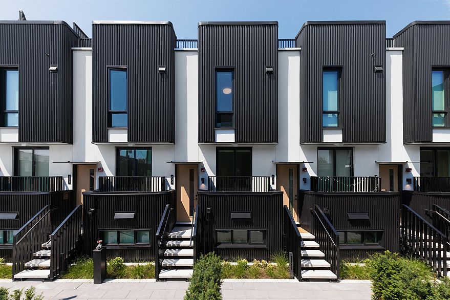 233 2830 Nanaimo Street