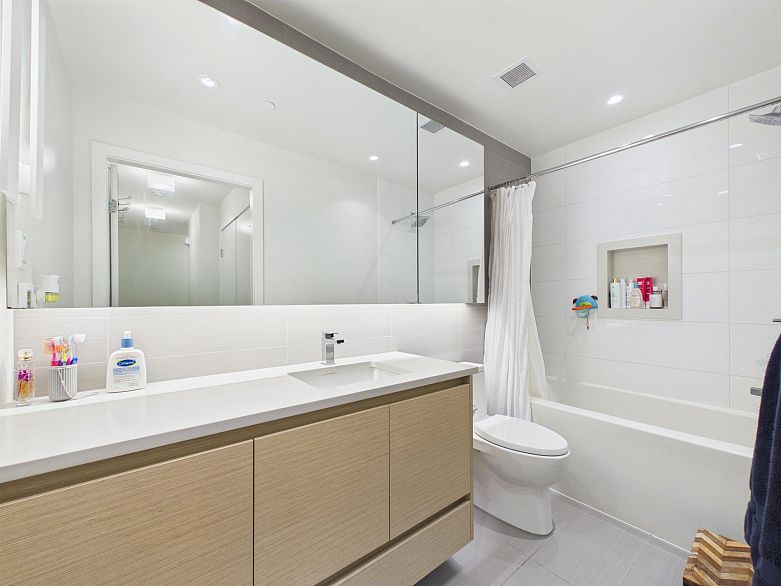 3544 Sawmill Crescent