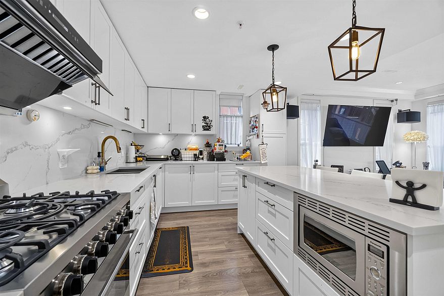 451 W 63rd Avenue