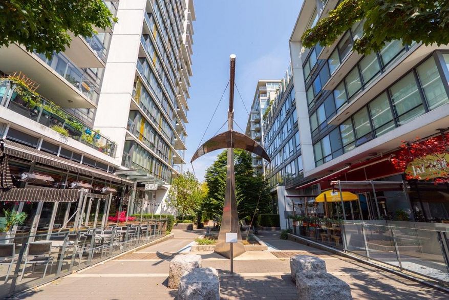 155 W 2nd Avenue
