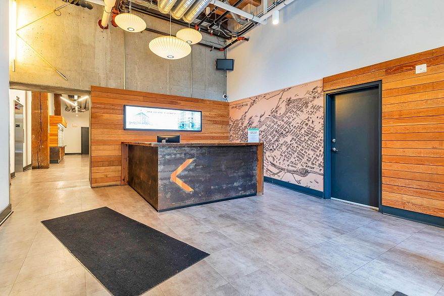 506 55 E Cordova Street
