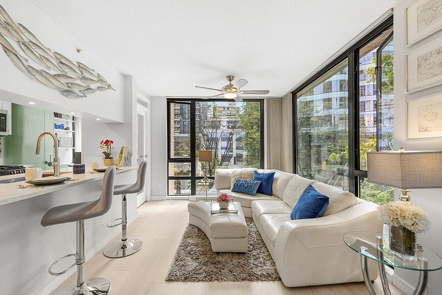 304 1003 Burnaby Street