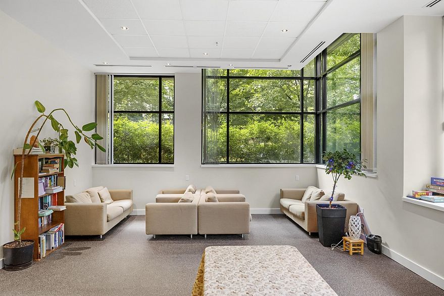 304 1003 Burnaby Street