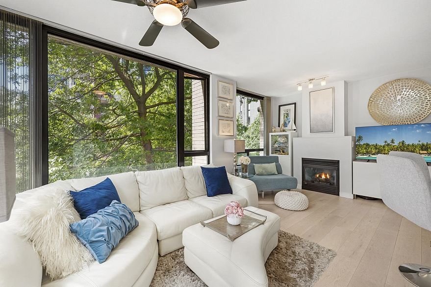 304 1003 Burnaby Street