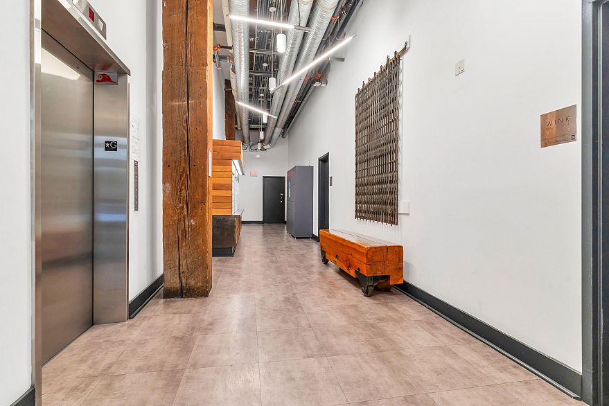 506 55 E Cordova Street