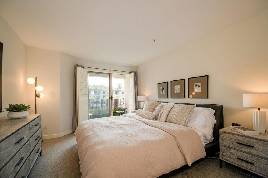310 1859 Spyglass Place