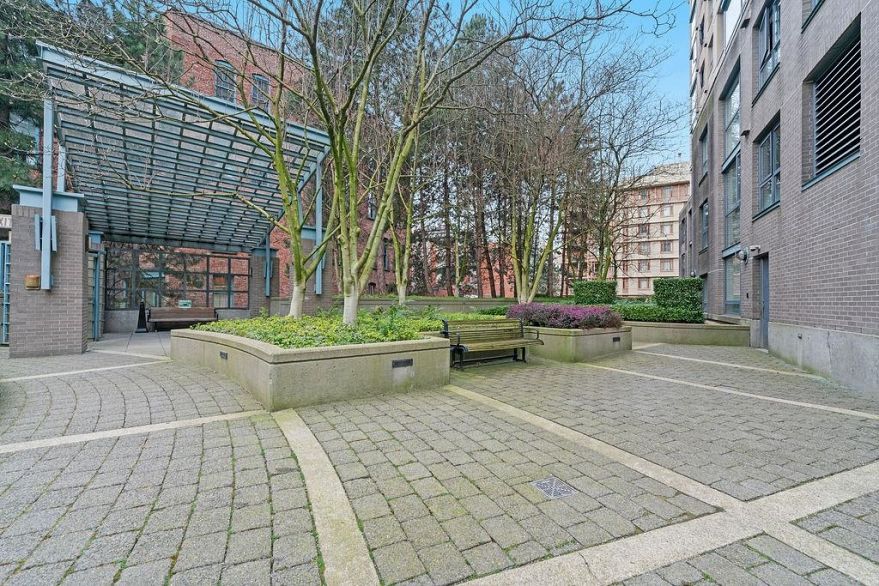 404 238 Alvin Narod Mews