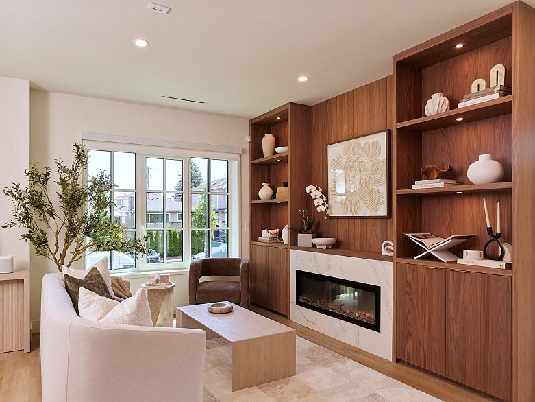 SL 1 2333 E 54th Avenue