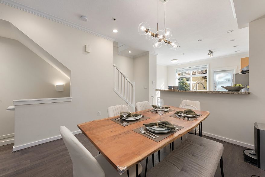 319 W 59th Avenue