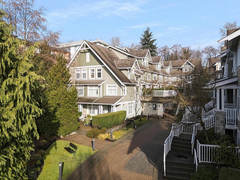 319 W 59th Avenue