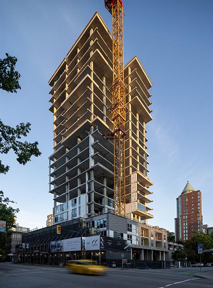 1402 1818 Alberni Street