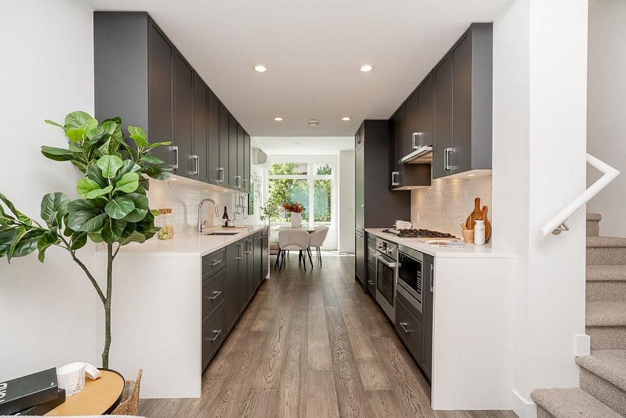 533 W 29th Avenue
