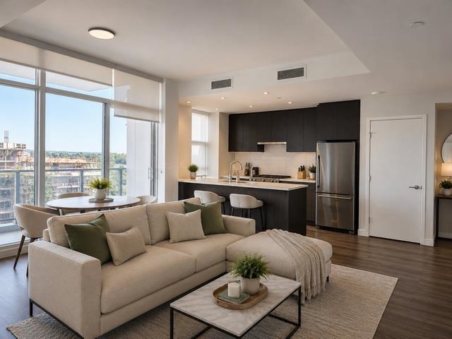 907 3430 E Kent Avenue South