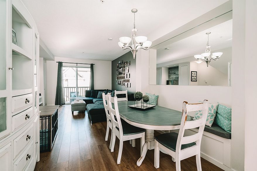 136 2418 Avon Place