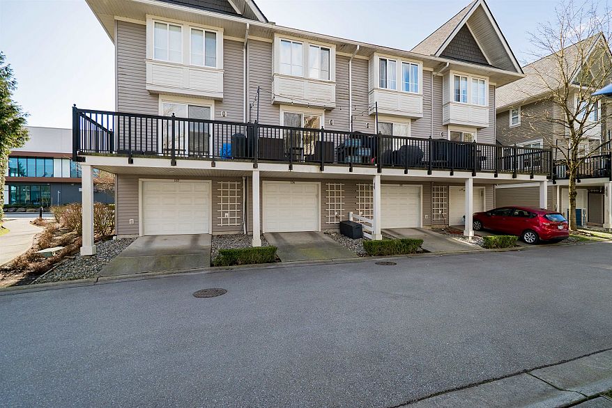 136 2418 Avon Place