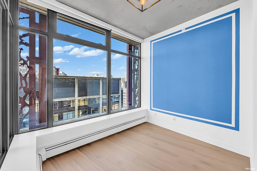 1806 128 W Cordova Street