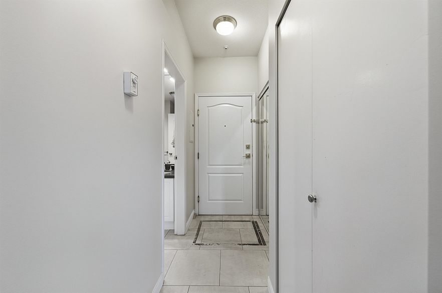 105 5735 Hampton Place