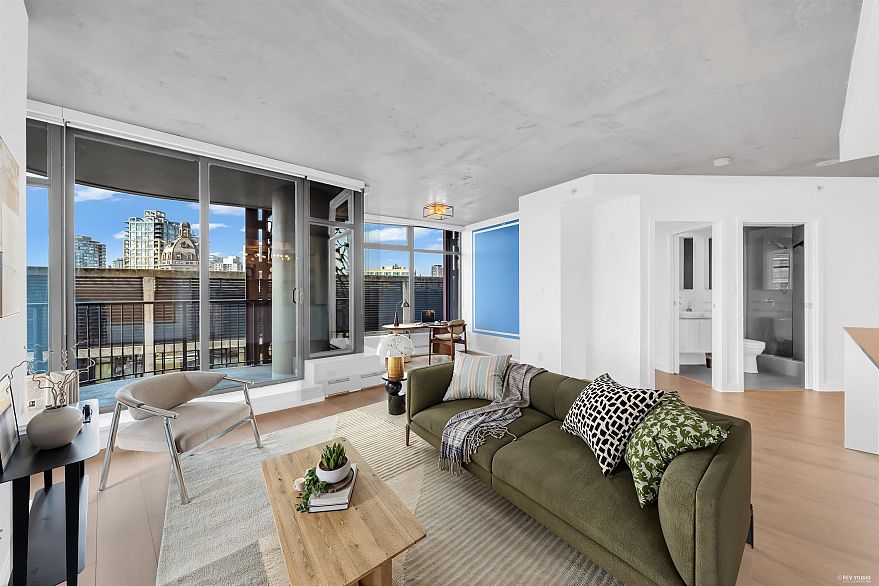 1806 128 W Cordova Street