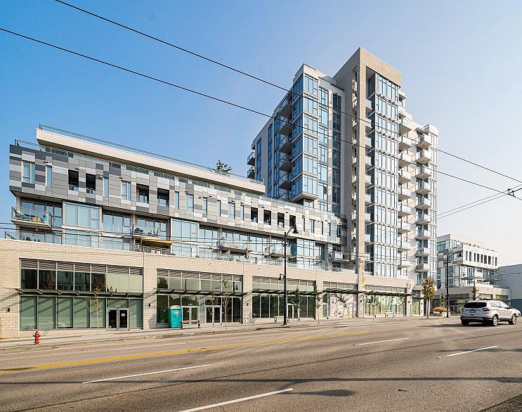 302 2455 Kingsway
