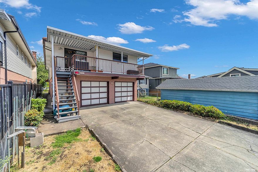 6939 Dumfries Street