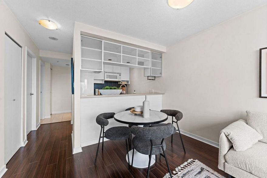 2607 928 Beatty Street