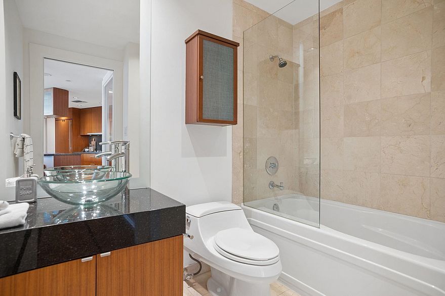 802 628 Kinghorne Mews