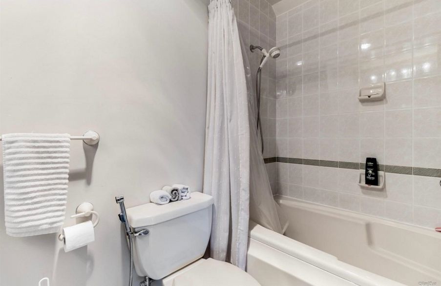 204 3188 Camosun Street