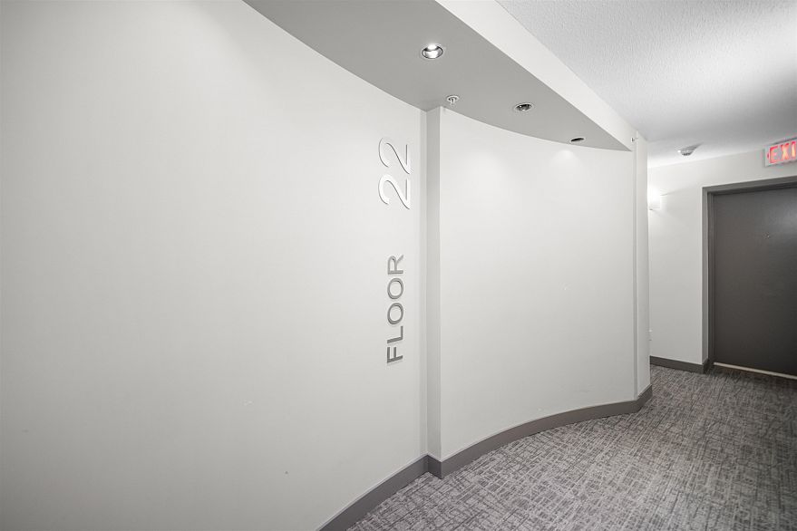 2204 183 Keefer Place