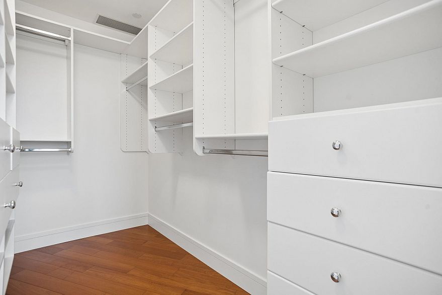 802 628 Kinghorne Mews