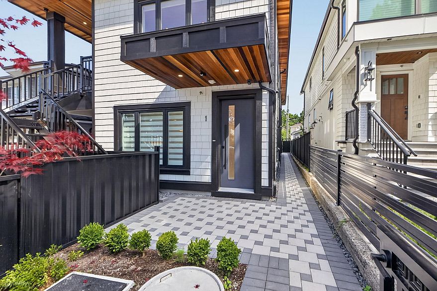 1 2035 E 51st
