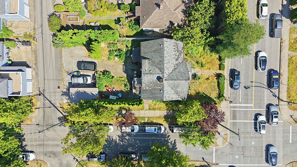 93 W 12th Avenue