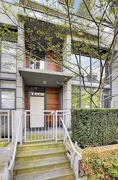 112 W 1st Avenue