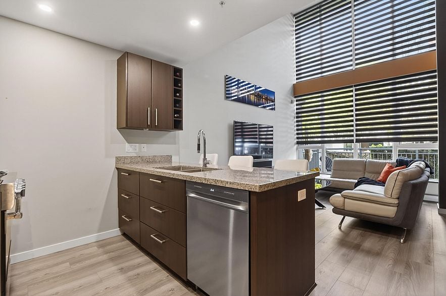 112 W 1st Avenue