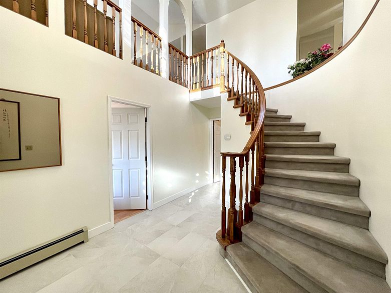 937 W 18th Avenue