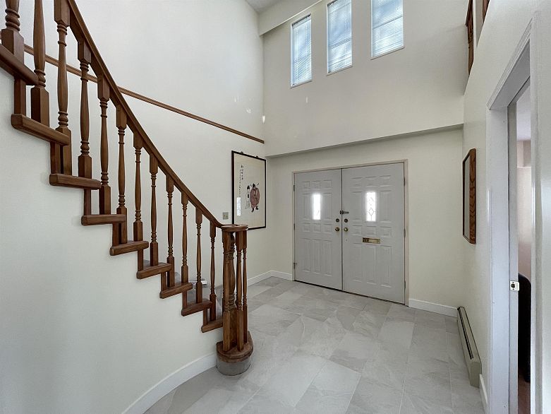 937 W 18th Avenue