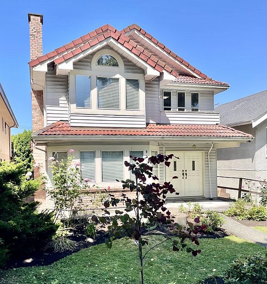937 W 18th Avenue