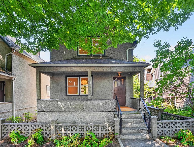 945-927 Princess Avenue