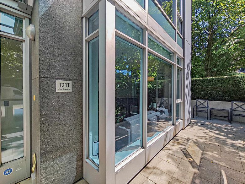 1211 W Cordova Street