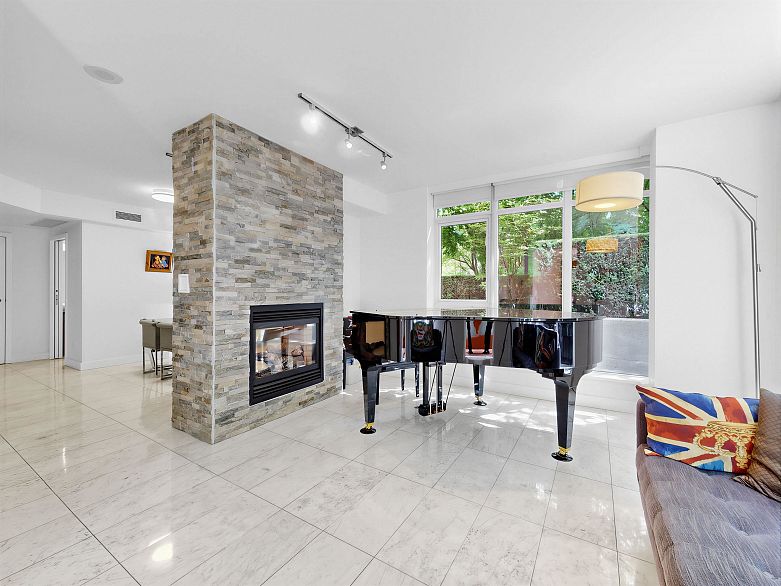 1211 W Cordova Street