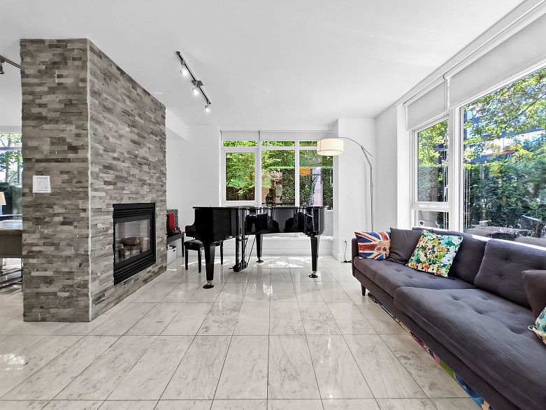 1211 W Cordova Street