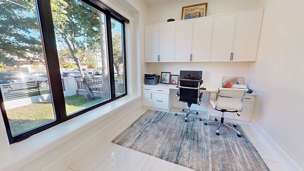 108 E 51st Avenue