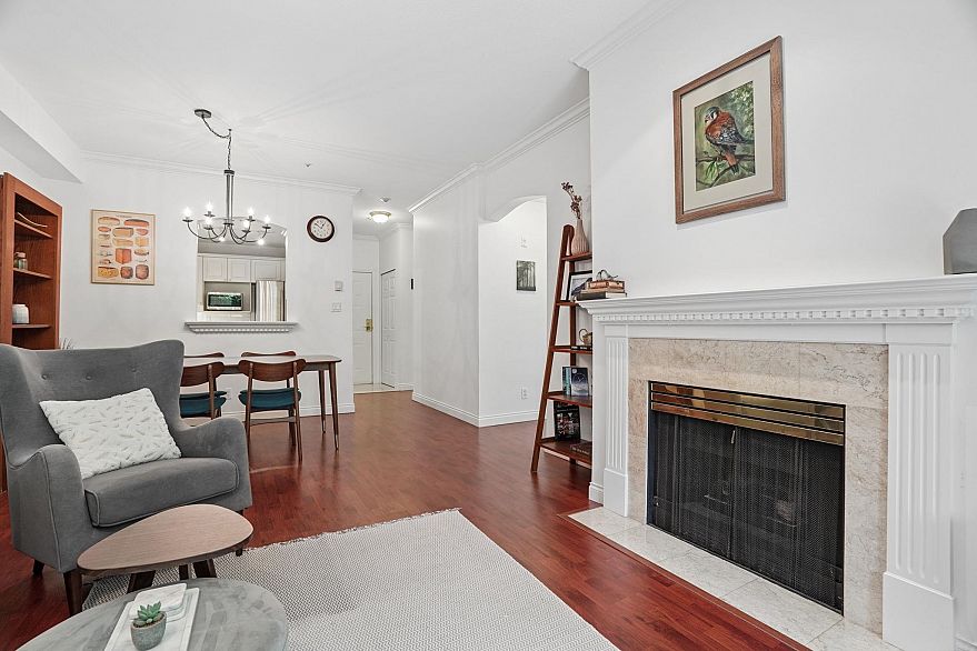 116 5835 Hampton Place