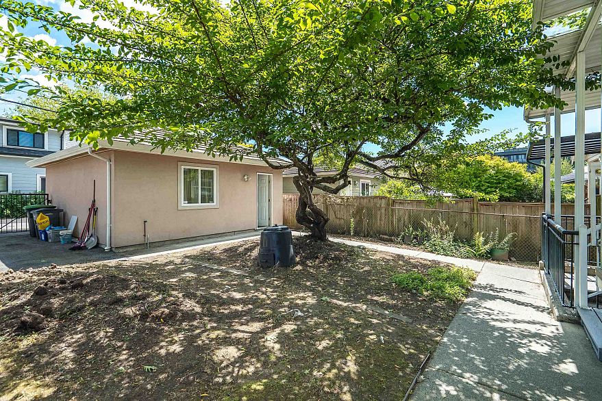 2304 Garden Drive