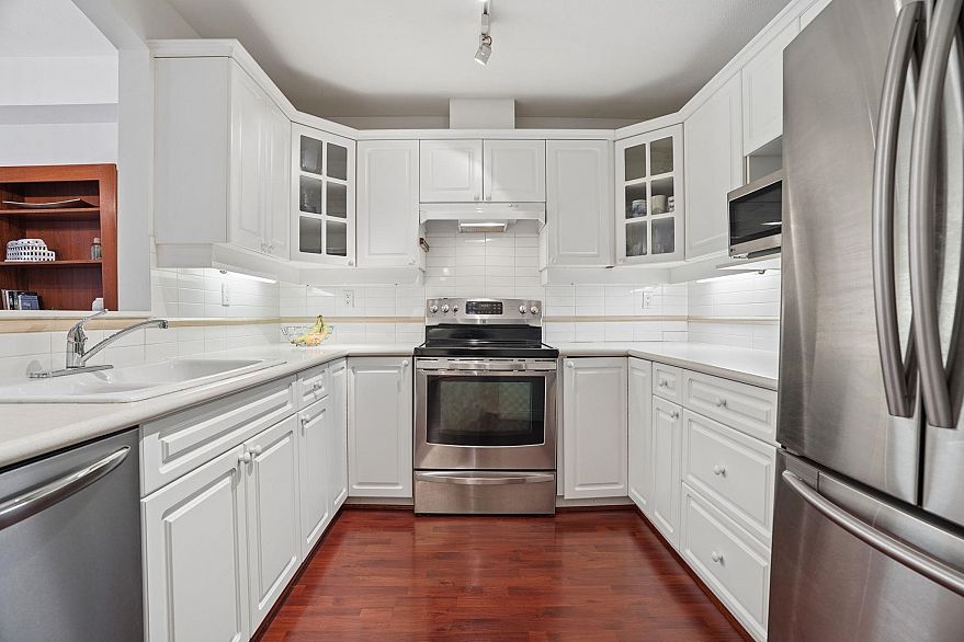 116 5835 Hampton Place