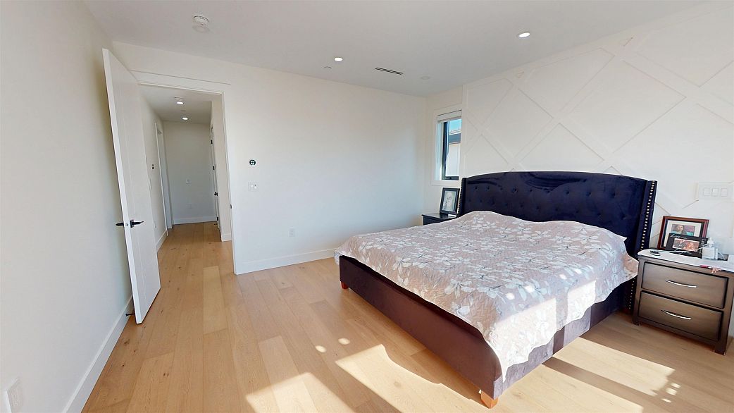 108 E 51st Avenue