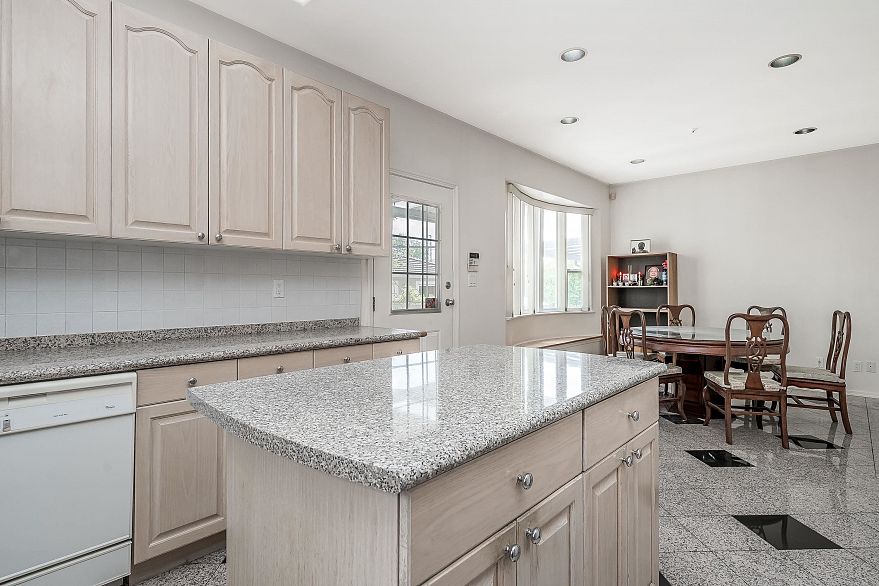 2304 Garden Drive