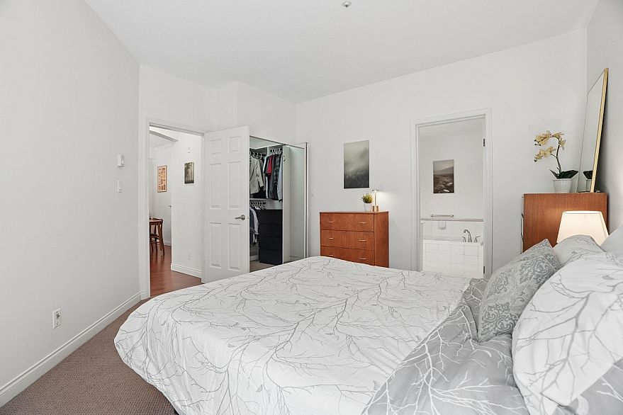 116 5835 Hampton Place