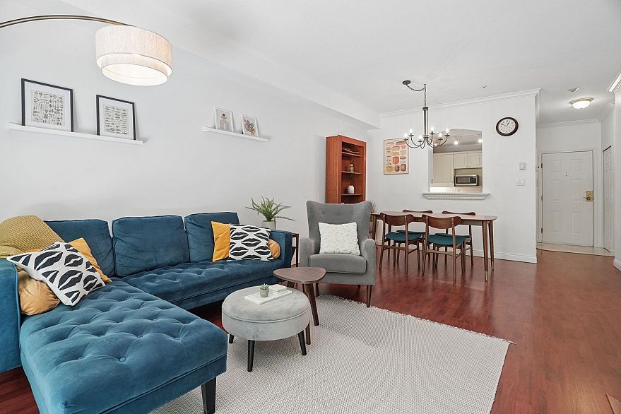 116 5835 Hampton Place